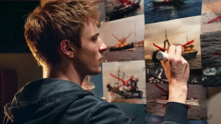 Netflix's German Movie 23 000 Lives Review: A Stunningly Shot Drama Sunk by Its Own Message